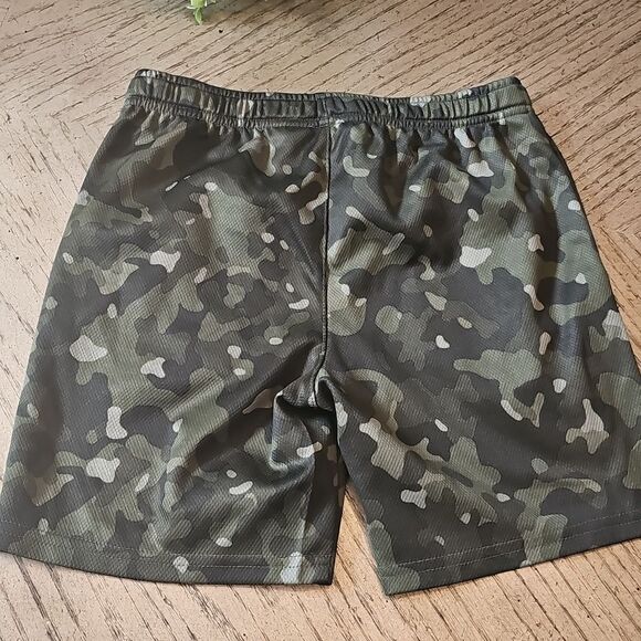 Camo Shorts size 7 Ideology - Picture 8 of 9